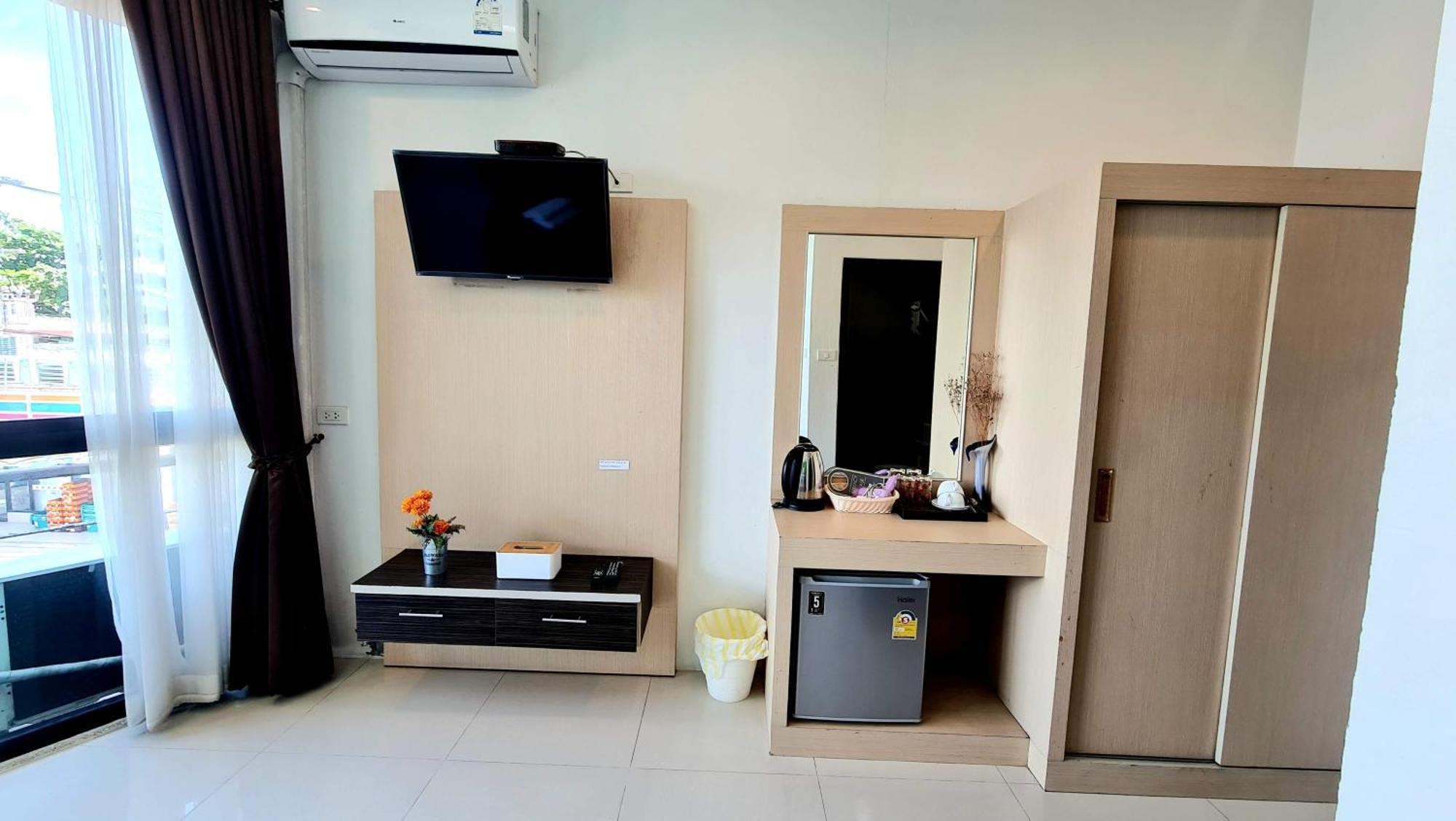 Samed Port View Aparthotel Koh Samet Екстериор снимка