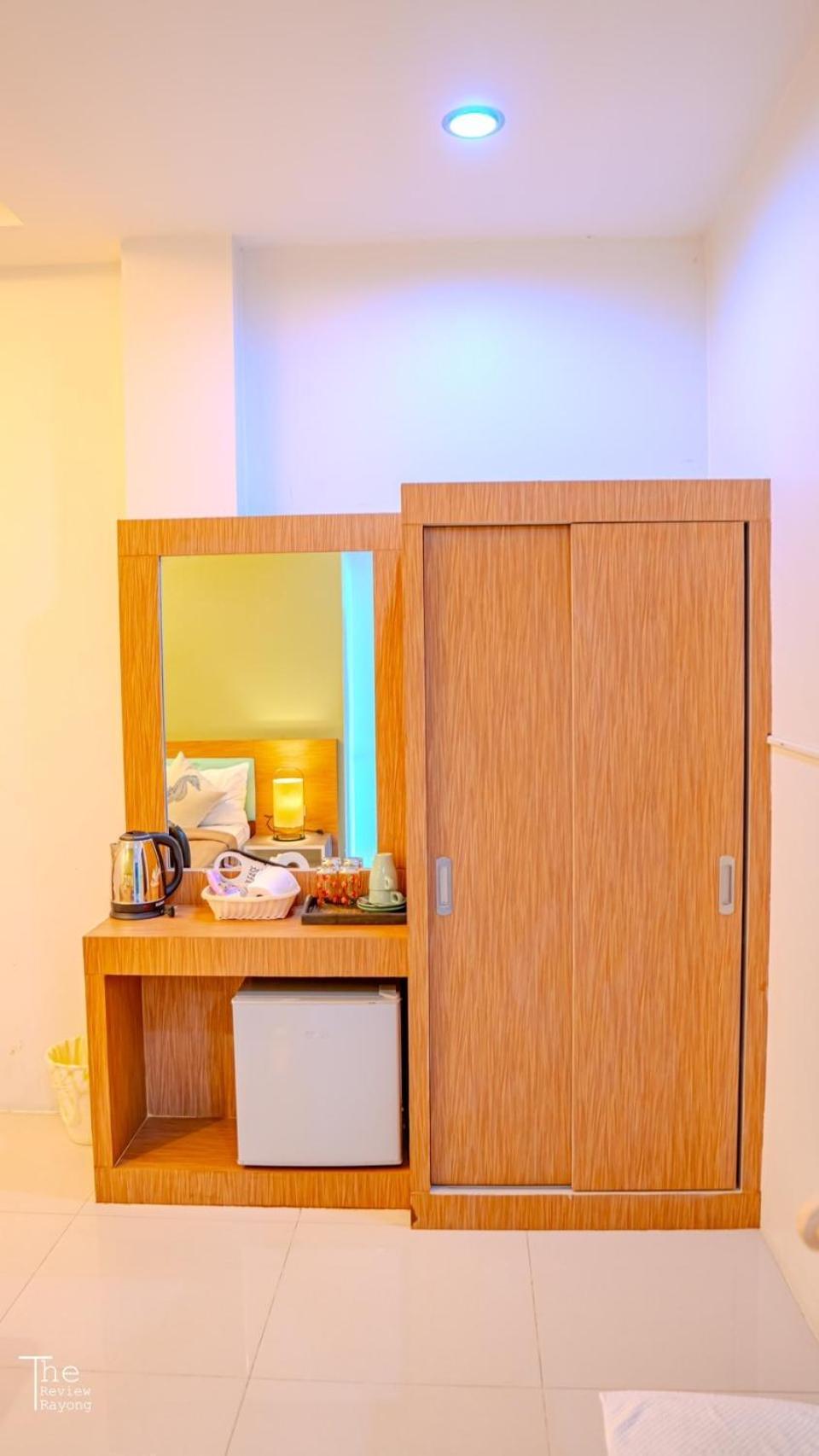 Samed Port View Aparthotel Koh Samet Екстериор снимка